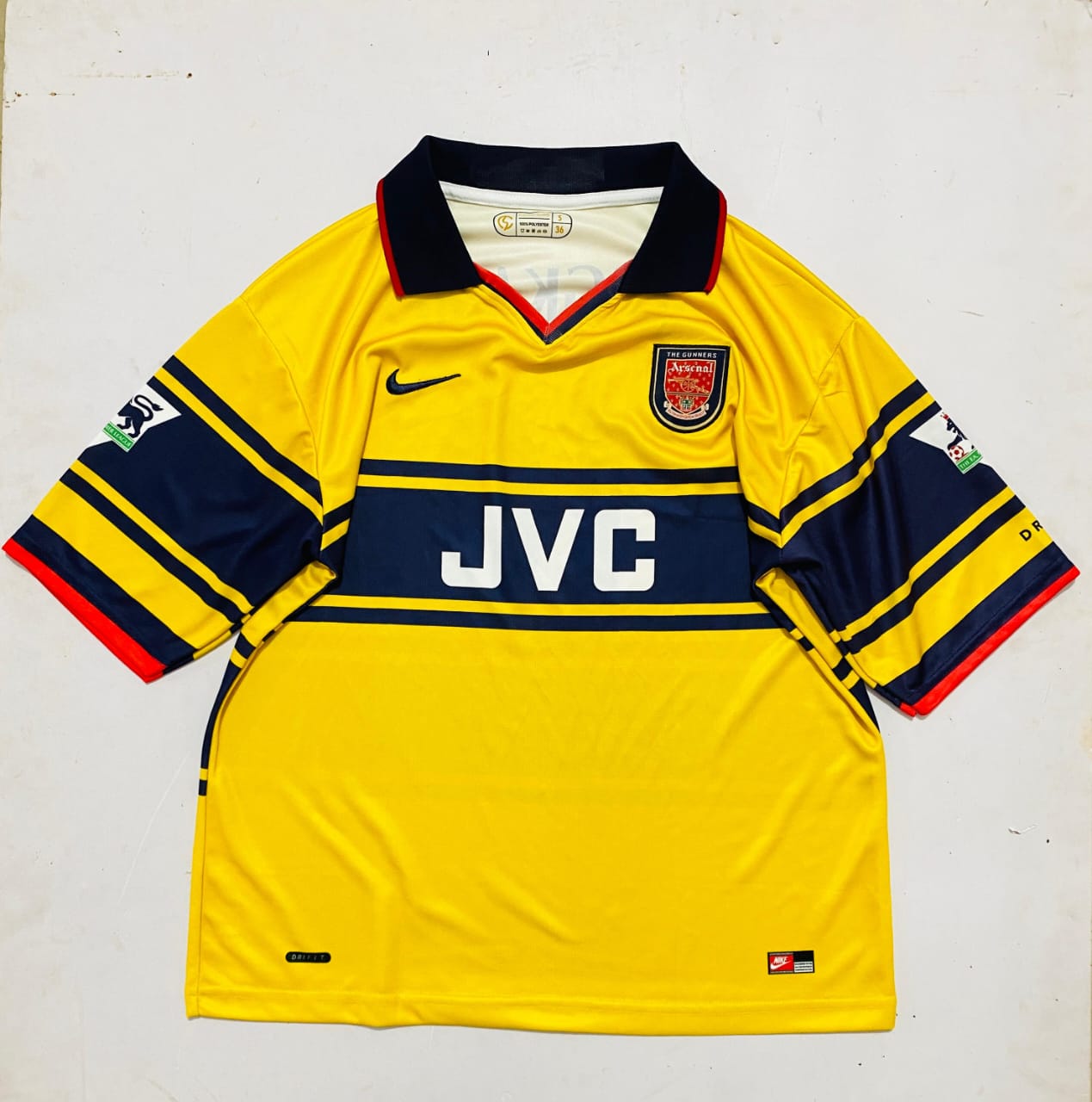 Arsenal 1997/1998 Five Sleeve Embroidery Away Jersey Bergkamp