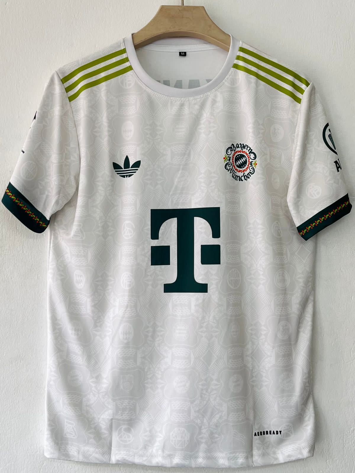 FC Bayern Munich 2025/2026 Oktoberfest Fans Jersey Kane