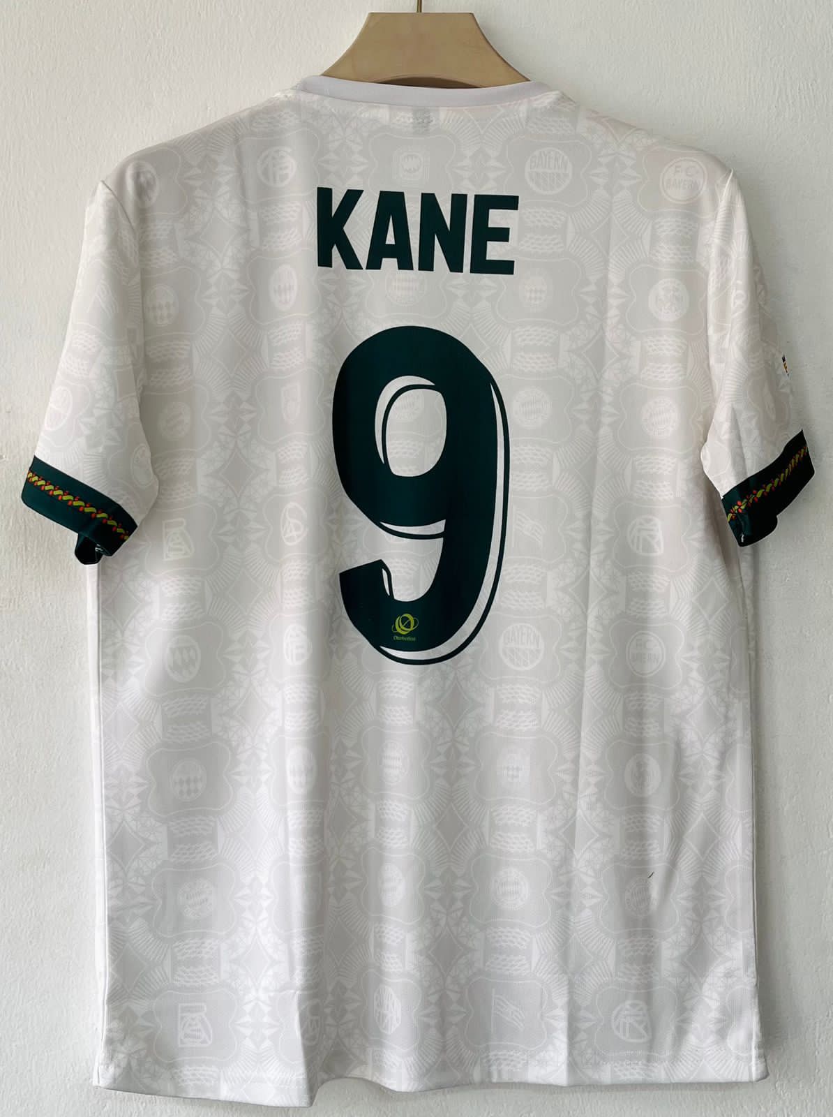 FC Bayern Munich 2025/2026 Oktoberfest Fans Jersey Kane