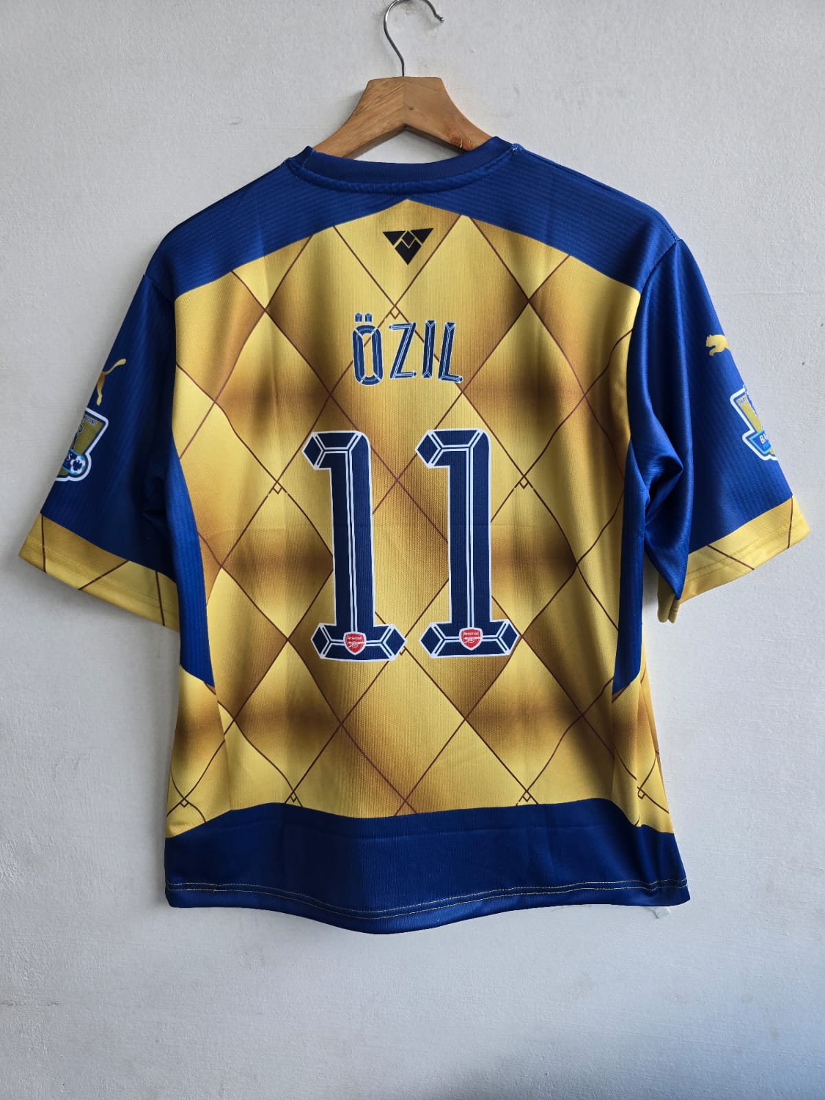 Arsenal 2015/2016 Five Sleeve Away Kit Ozil