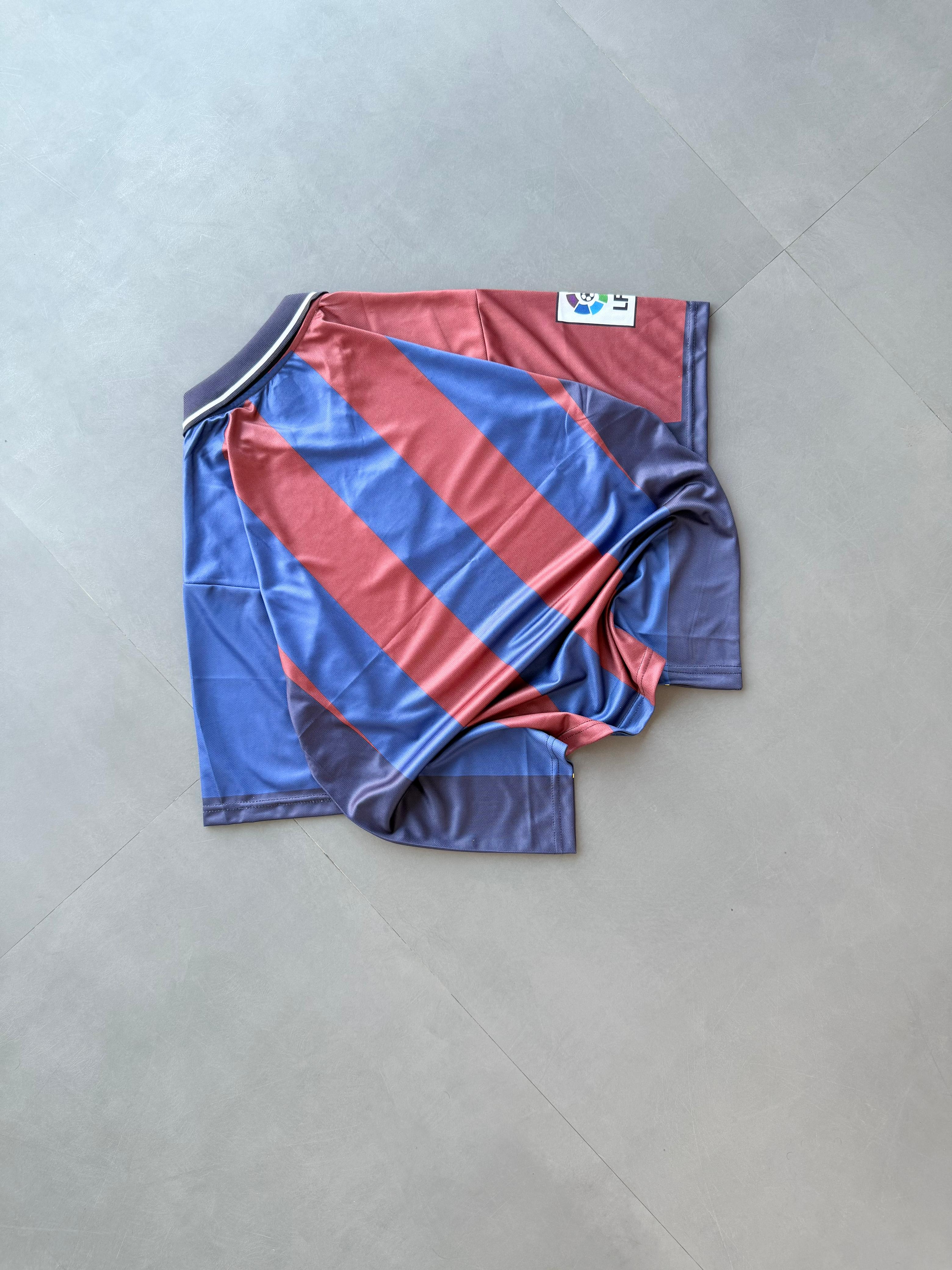 Barcelona 2001/2002 Five Sleeve Collar Embroidery Home Jersey