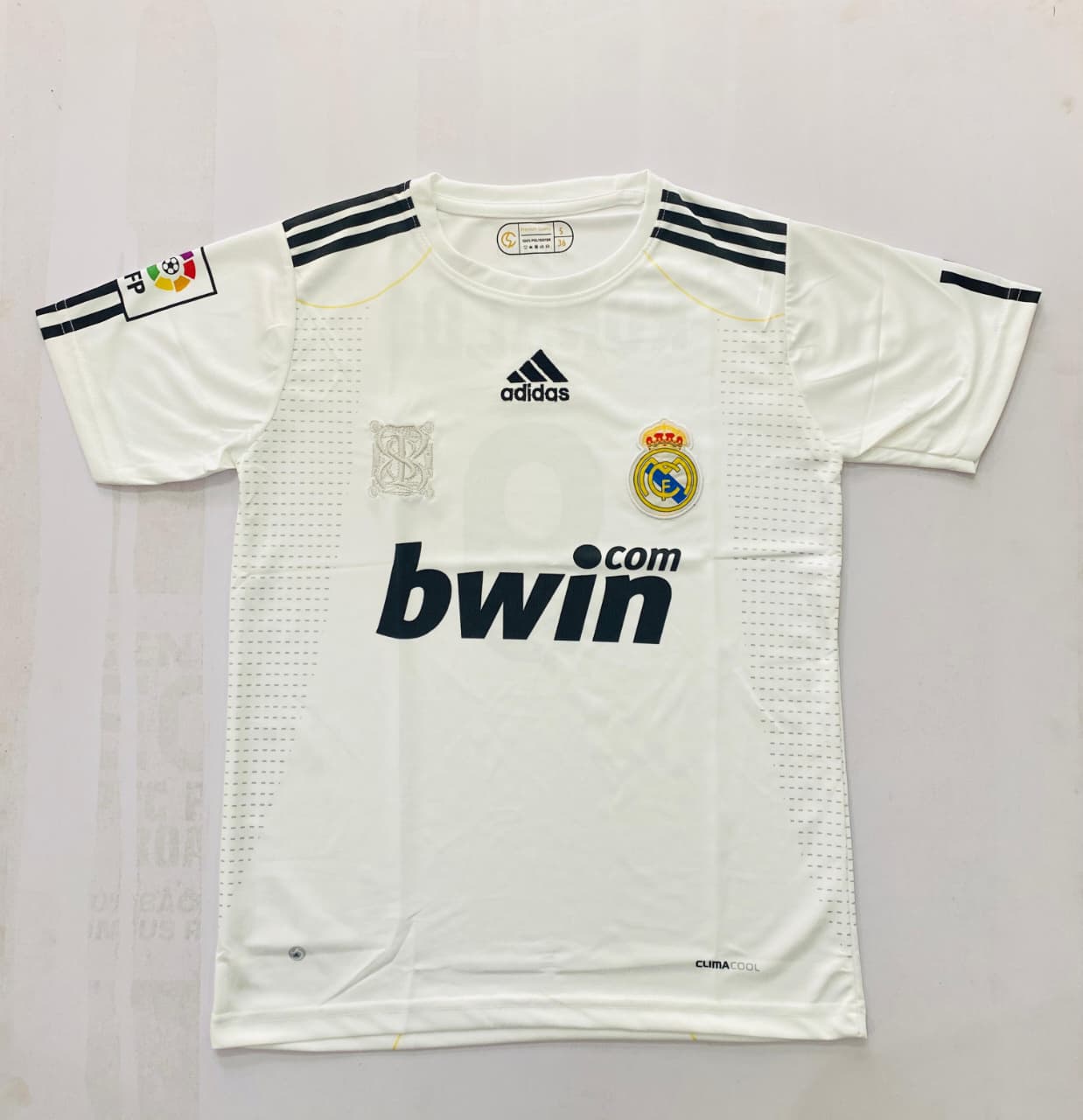 Real Madrid 2009/2010 Home Jersey Embroidery
