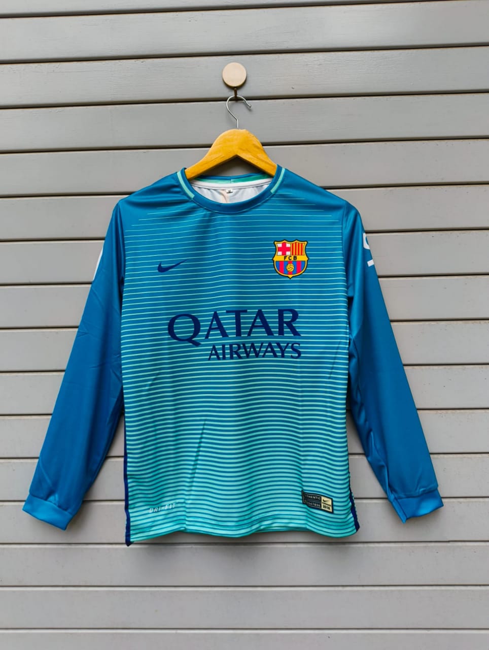 FC BARCELONA 2016 - 2017 FULL SLEEVE THIRD JERSEY MESSI