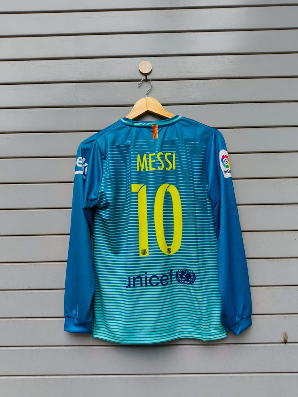 FC BARCELONA 2016 - 2017 FULL SLEEVE THIRD JERSEY MESSI