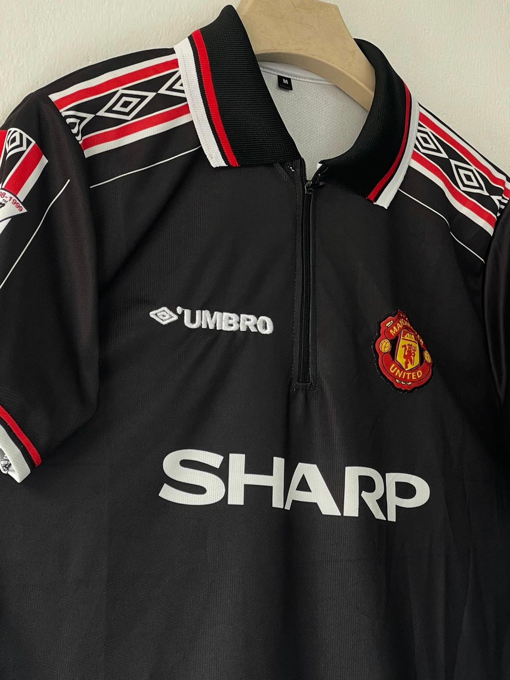 MANCHESTER UNITED 1998 - 1999 ZIP COLLAR EMBROIDERY AWAY JERSEY BECKHAM