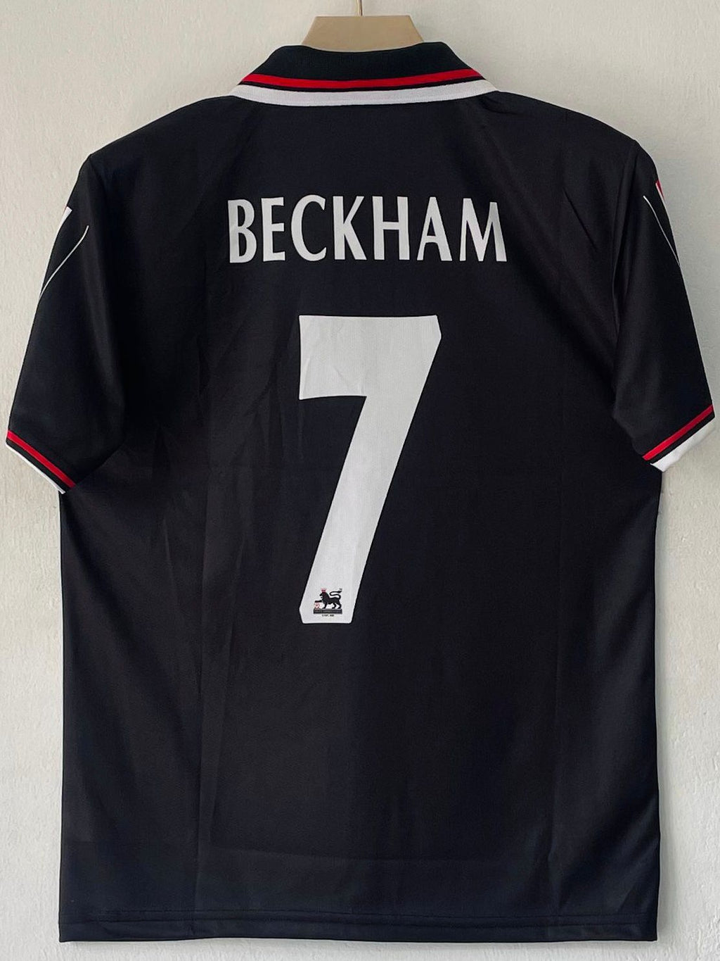 MANCHESTER UNITED 1998 - 1999 ZIP COLLAR EMBROIDERY AWAY JERSEY BECKHAM