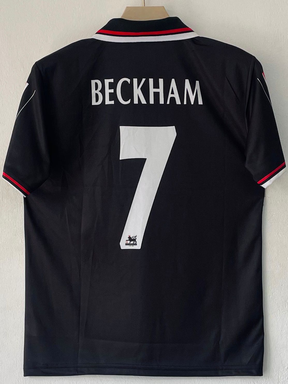 MANCHESTER UNITED 1998 - 1999 ZIP COLLAR EMBROIDERY AWAY JERSEY BECKHAM