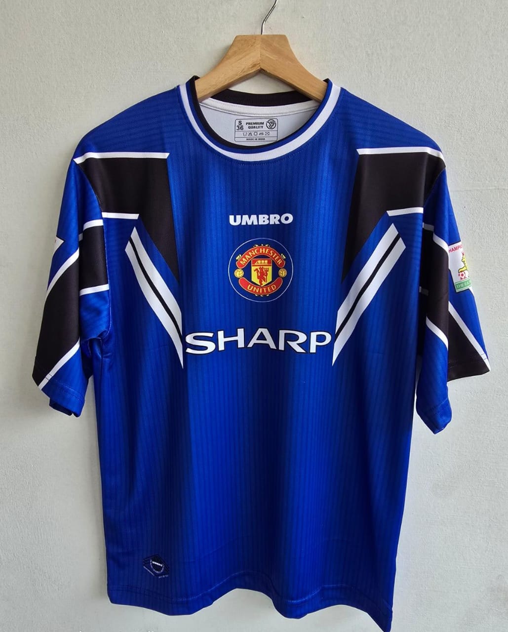 Manchester United 1996/1997 Five Sleeve Retro Third Jersey Beckham