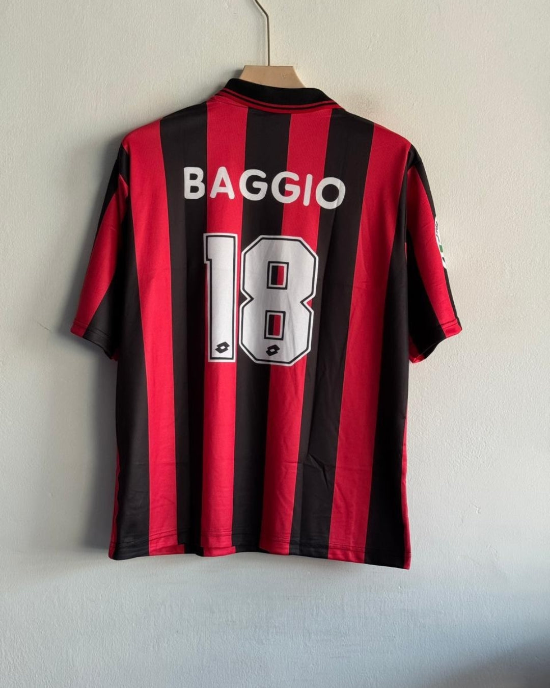 AC MILAN 1995-96 HOME KIT BAGGIO FIVESLEEVE POLO PREMIUM EMBROIDERY