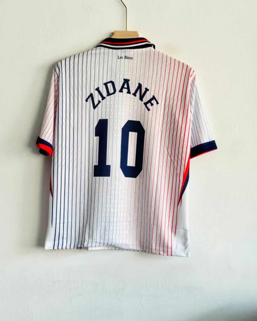 FRANCE VINTAGE WHITE KIT ZIDANE FIVESLEEVE POLO