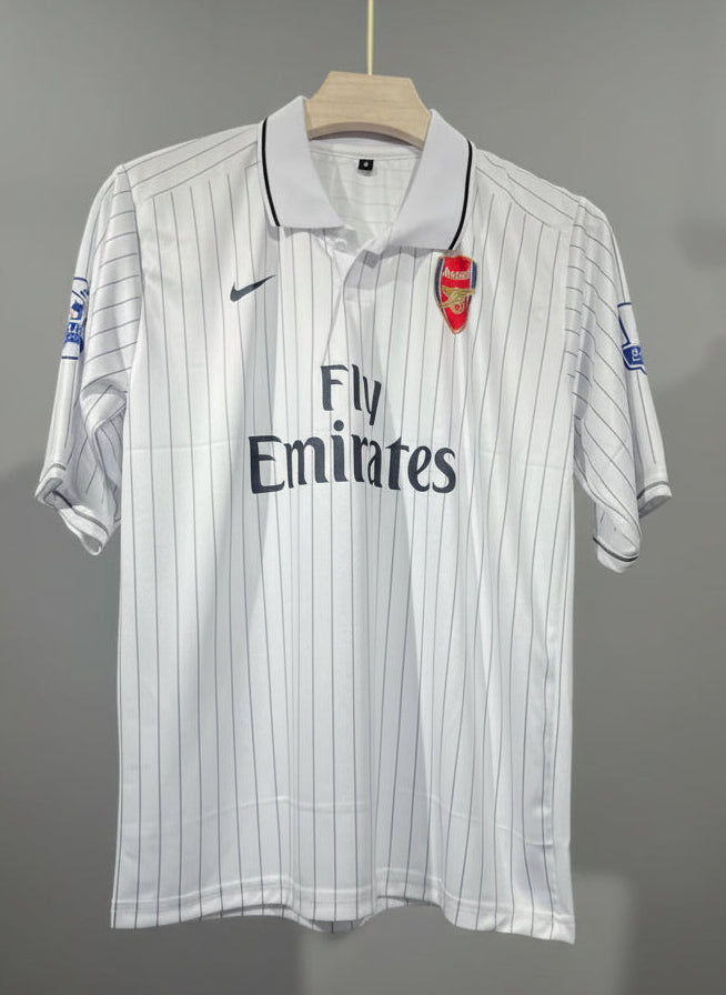 Arsenal 2009/2010 Five Sleeve Third Kit Fabregas